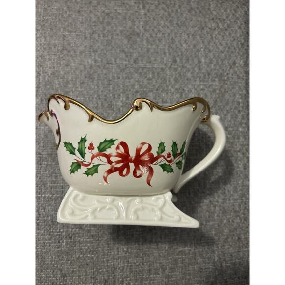 Lenox Holiday‎ Santa Sleigh Creamer , EUC  Christmas / Sugar Bowl For Free - Picture 1 of 7